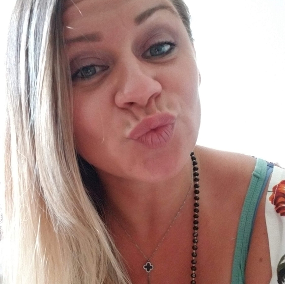 Meet your Posher, Kristin - Picture 7 of 8